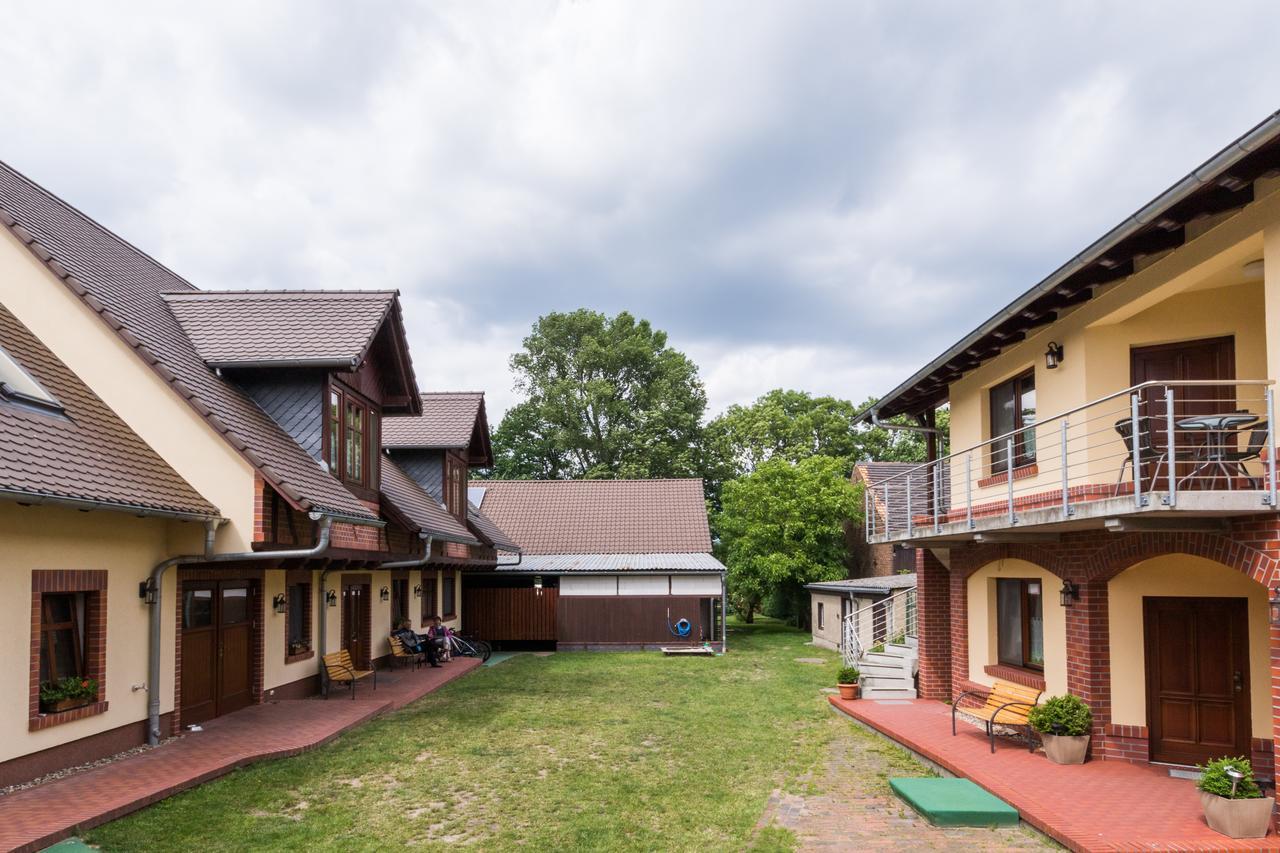 Gasthof zum Slawen Vetschau/Spreewald Exterior foto